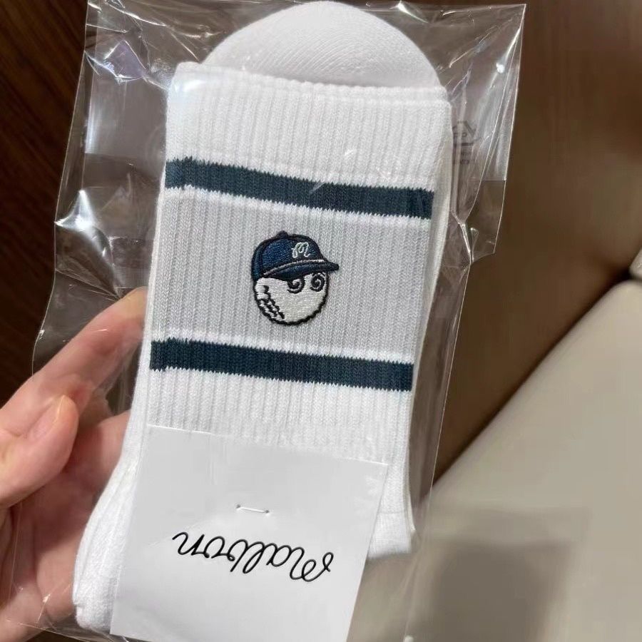 MB Korea Bucket Wapen Crew Socks Unisex Golf Socks